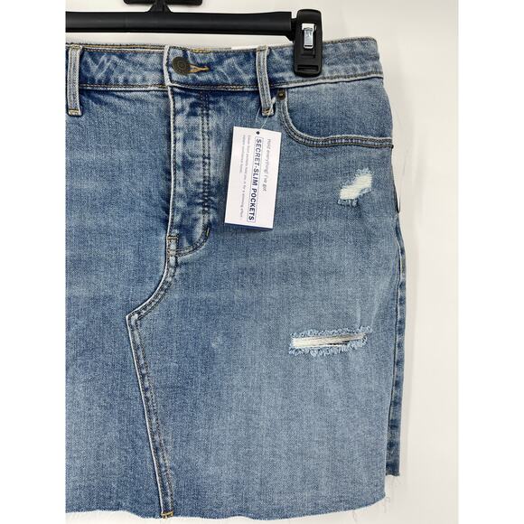 Old Navy Blue Denim High Waisted Button Fly Ripped Cut Off Jean Skirt NEW Size 8 - Picture 5 of 11